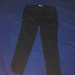 Old Navy Navy Khaki Pixie Pant - Size 8